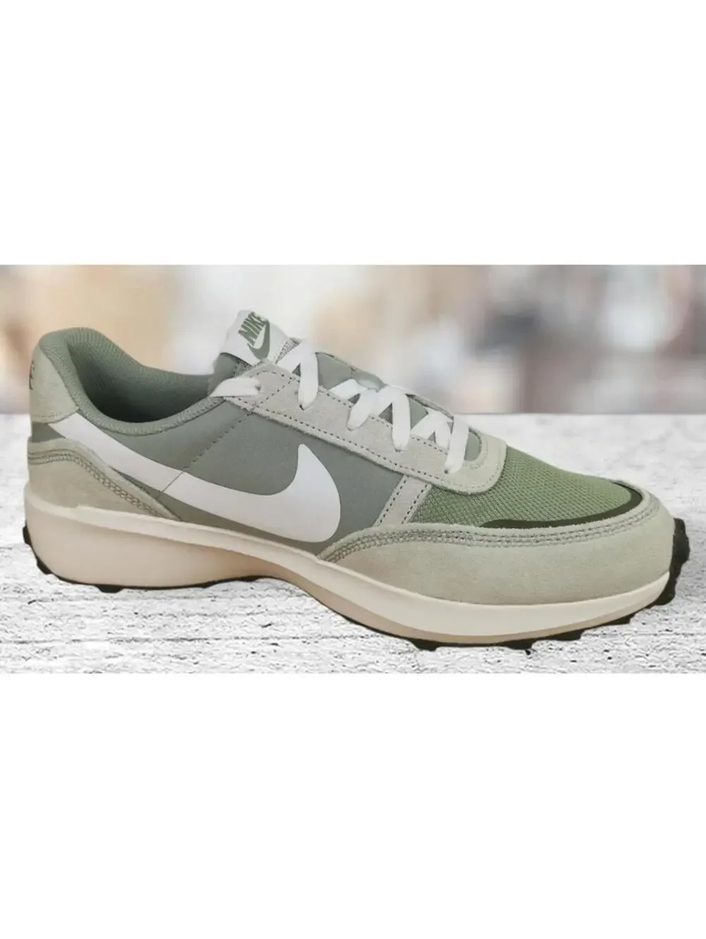 Nike Waffle Nav Size 10 Men’s Jade Horizon Sail-Oil Green FJ4195-300 New